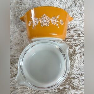 2 pack White/Orange Floral Casserole Dish with one lid